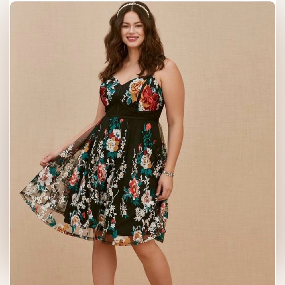 TORRID MIDI EMBROIDERED MESH DRESS